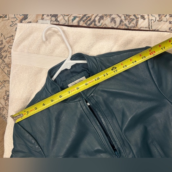 Yvonne Marie teal leather jacket, size 6 - Picture 10 of 13